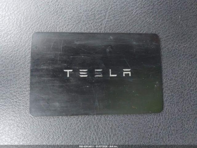 Tesla Model 3 Rear-wheel Drive Image 12