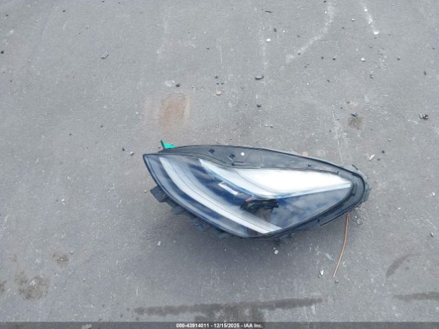 Tesla Model 3 Rear-wheel Drive Image 11