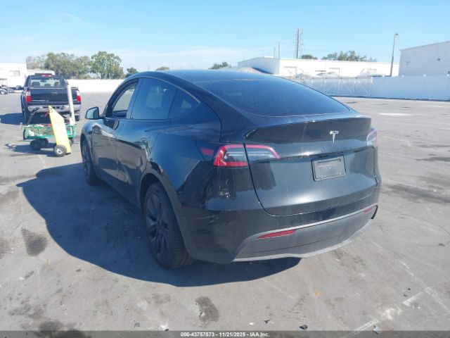 Tesla Model Y Long Range Dual Motor All-wheel Drive Image 8