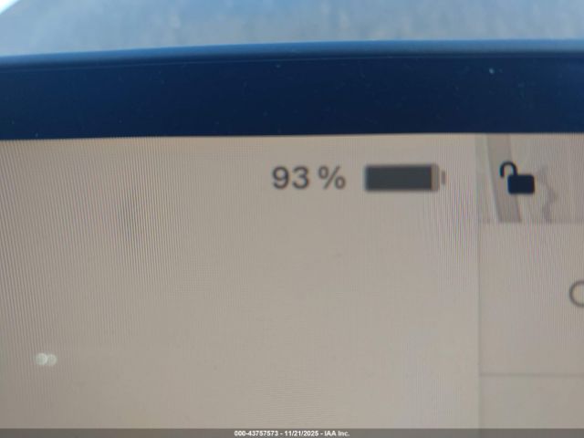 Tesla Model Y Long Range Dual Motor All-wheel Drive Image 17