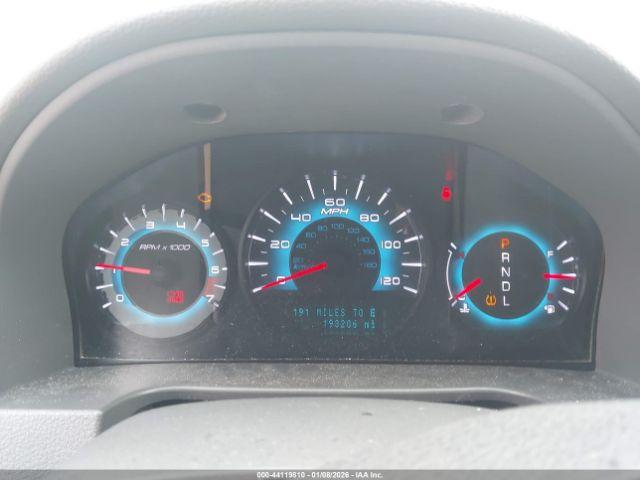 Ford Fusion S Image 8