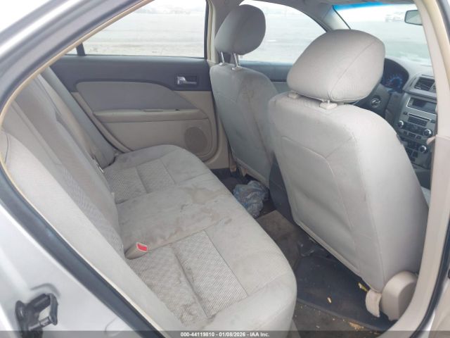 Ford Fusion S Image 6