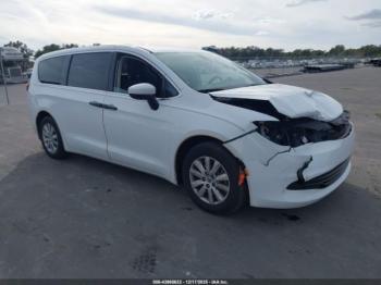  Salvage Chrysler Pacifica