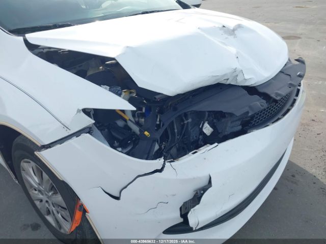 Chrysler Pacifica L Image 5