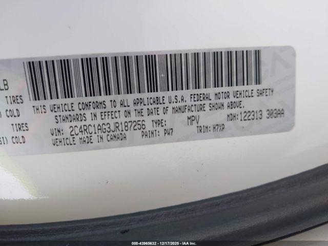 Chrysler Pacifica L Image 13