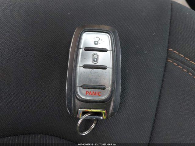 Chrysler Pacifica L Image 11