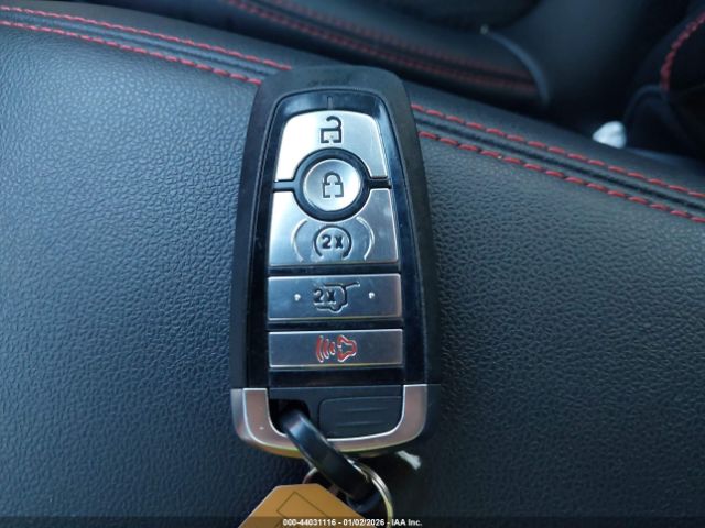 Ford Escape St-line Select Image 6