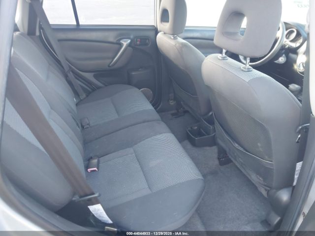 Toyota RAV4 Image 14