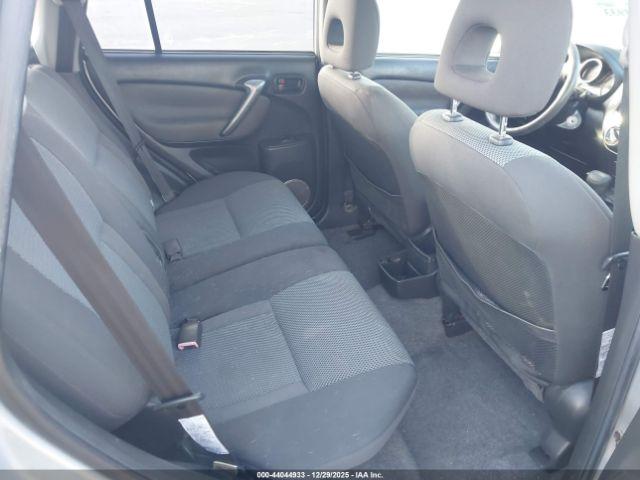 Toyota RAV4 Image 14