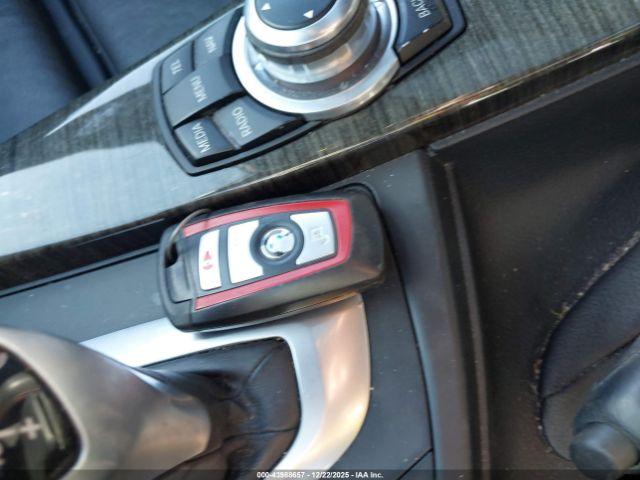 BMW 3 Series Xdrive Image 16