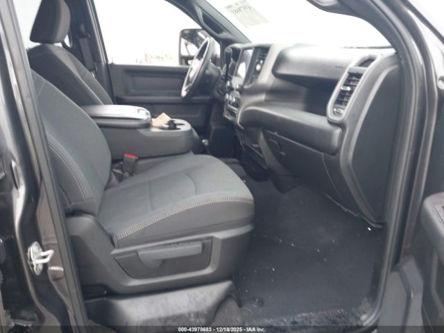 Ram 2500 Tradesman  4x4 6'4 Box Image 6