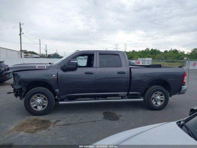 Ram 2500 Tradesman  4x4 6'4 Box Image 12