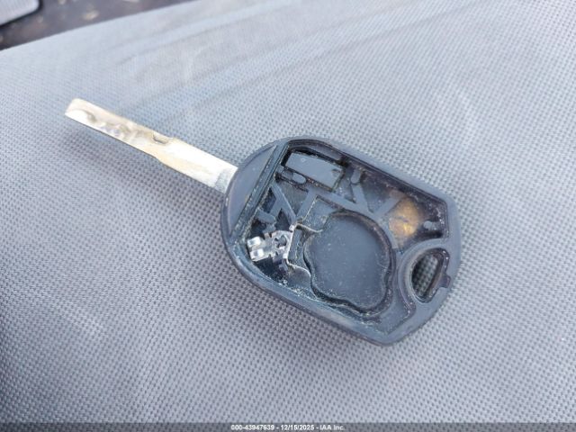 Ford Escape S Image 3