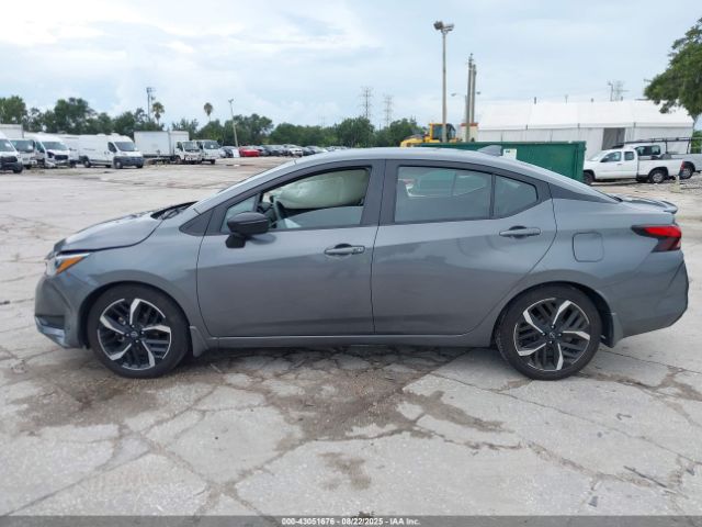 Nissan Versa 1.6 Sr Xtronic Cvt Image 16