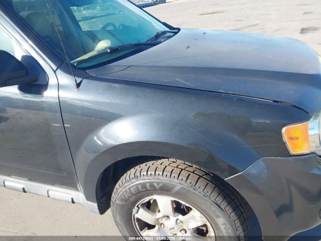 Ford Escape Limited Image 14