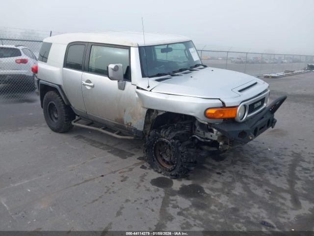 Salvage Toyota FJ Cruiser