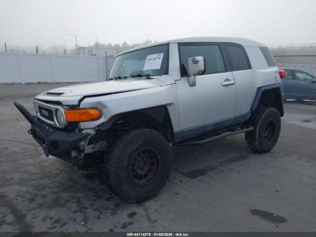 Toyota FJ Cruiser Image 11