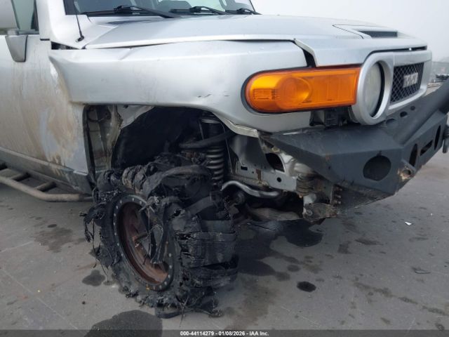 Toyota FJ Cruiser Image 9