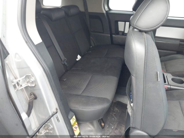 Toyota FJ Cruiser Image 16