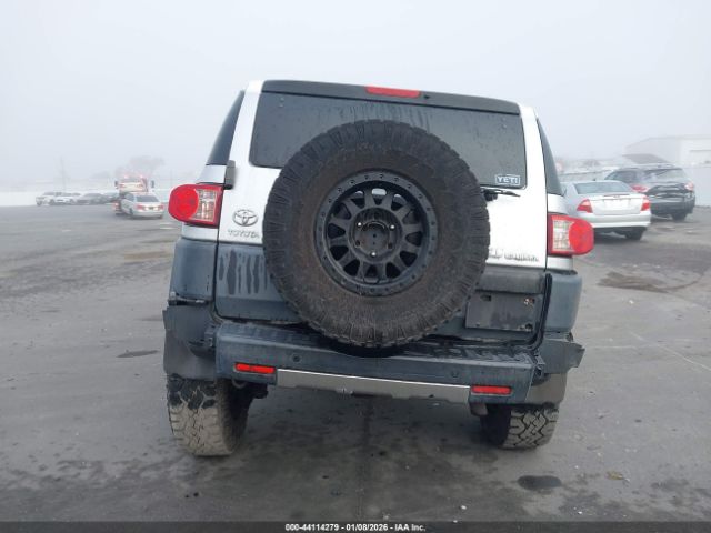 Toyota FJ Cruiser Image 4