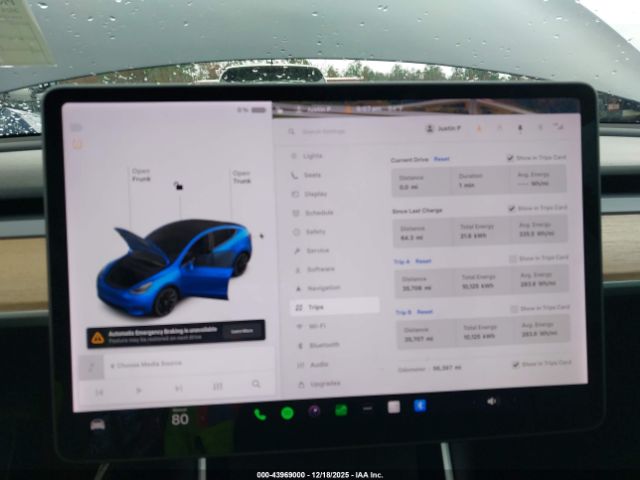 Tesla Model Y Long Range Dual Motor All-wheel Drive Image 10