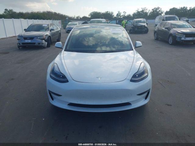 Tesla Model 3 Rear-wheel Drive Image 8