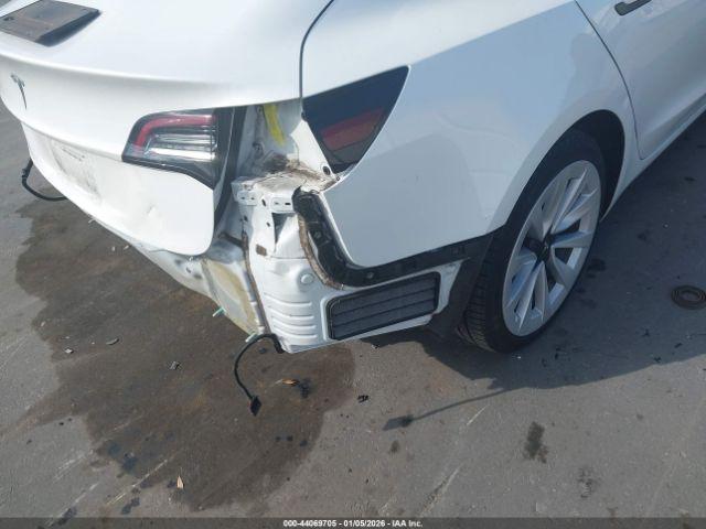 Tesla Model 3 Rear-wheel Drive Image 19